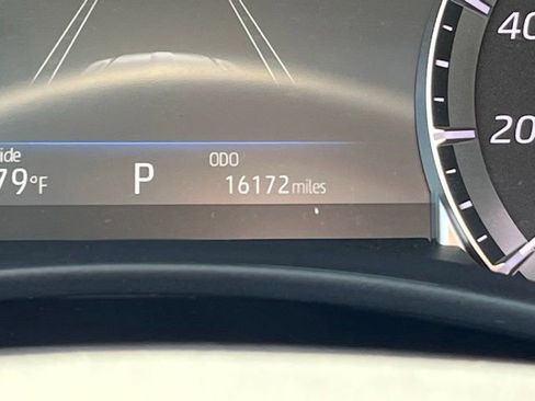 Used 2024 Toyota Highlander XLE image 33