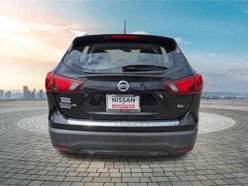 Used 2018 Nissan Rogue Sport SL w/ SL Premium Package FWD image 6