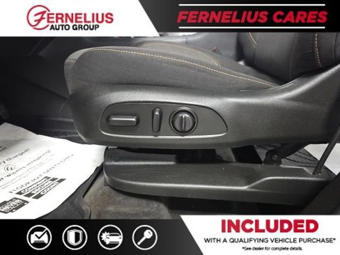 Used 2020 Chevrolet Traverse LT w/ Driver Confidence II Package AWD/4WD image 18