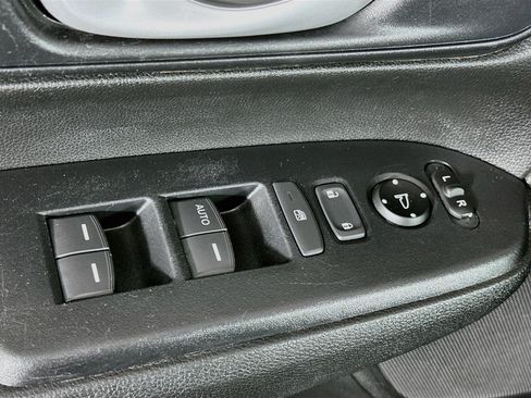 Used 2019 Honda CR-V LX image 15
