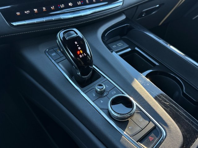Used 2024 Cadillac Escalade Sport RWD image 18