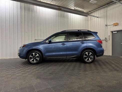 Used 2018 Subaru Forester 2.5i Limited AWD/4WD image 2