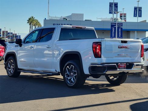 Used 2022 GMC Sierra 1500 SLT w/ SLT Convenience Package image 2