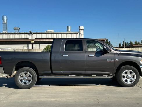 Used 2014 RAM 2500 Big Horn image 9