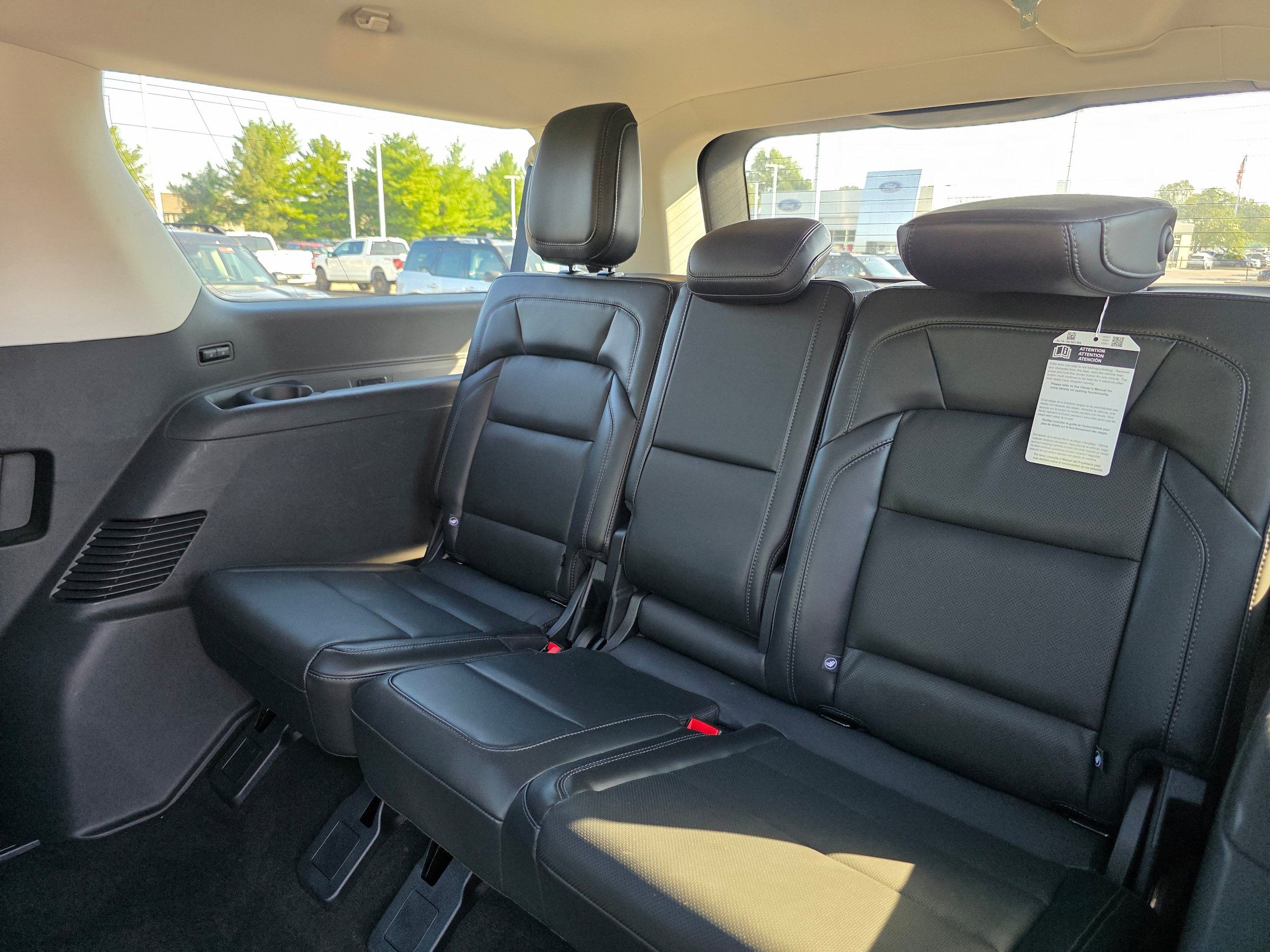 Used 2025 Lincoln Navigator L Reserve AWD/4WD image 10