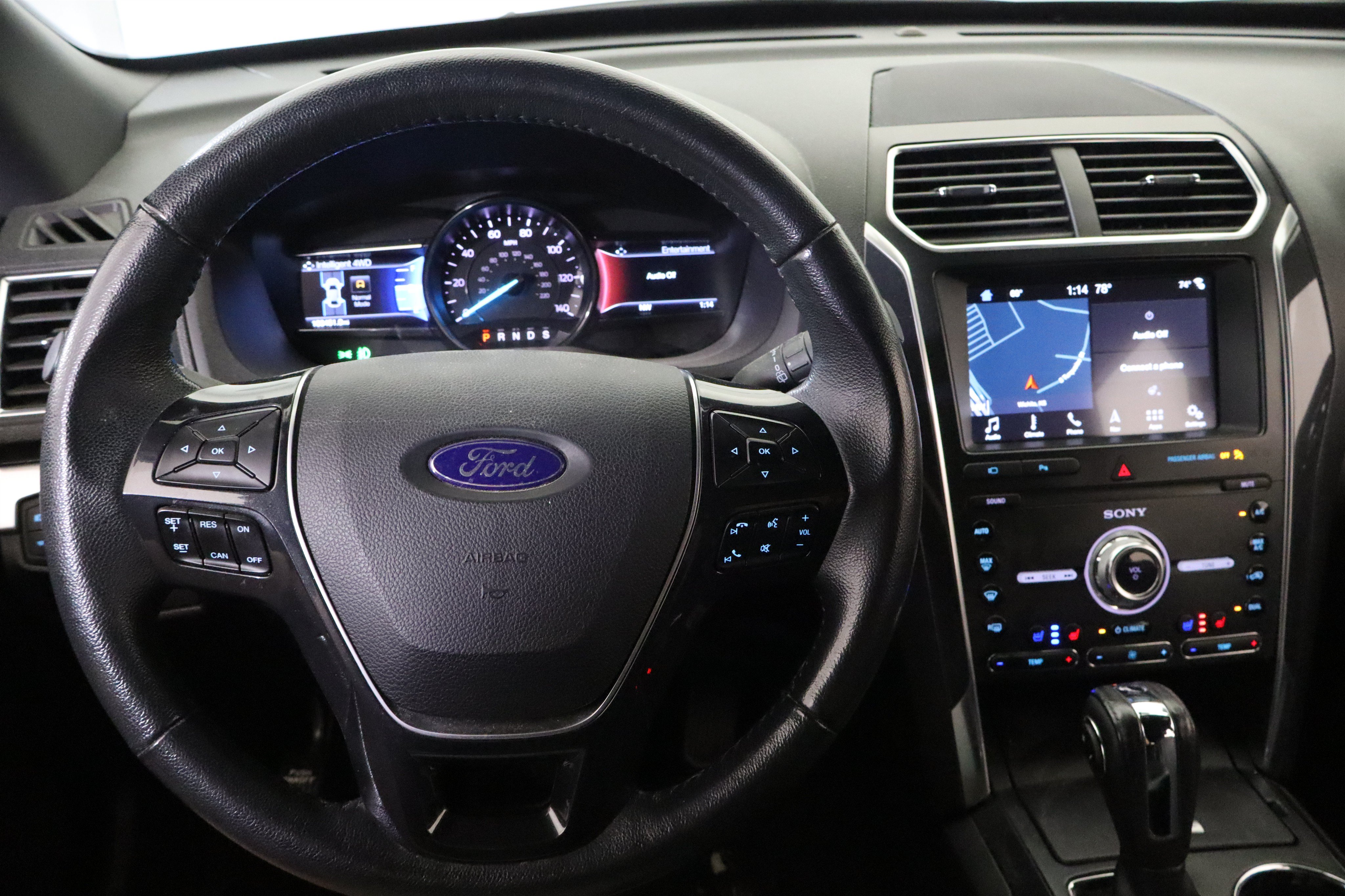 Used 2019 Ford Explorer Limited w/ Class III Trailer Tow Package AWD/4WD image 23