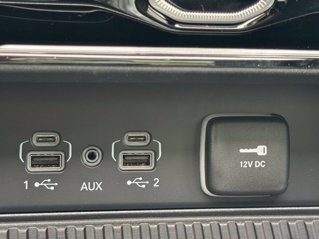 New 2026 Jeep Grand Cherokee Limited w/ Luxury Tech Group II AWD/4WD image 23