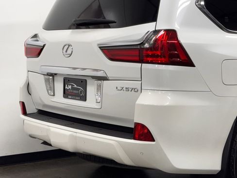 Used 2017 Lexus LX 570 4WD image 8