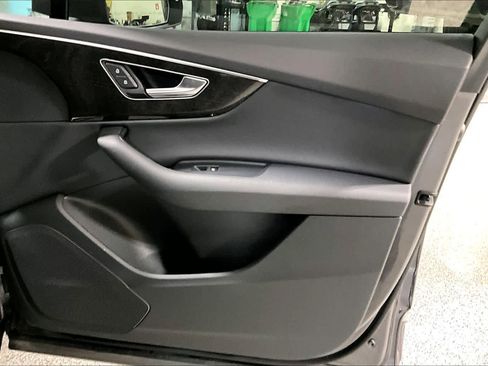 Used 2023 Audi Q7 2.0T Premium w/ Convenience Package image 23