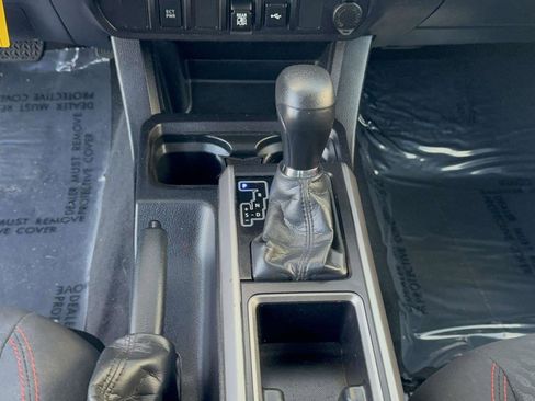 Certified 2022 Toyota Tacoma SR5 image 19