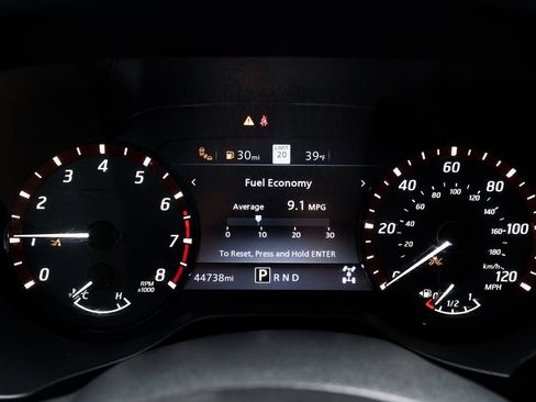 Used 2021 Nissan Titan PRO-4X w/ Pro-4x Convenience Package image 15