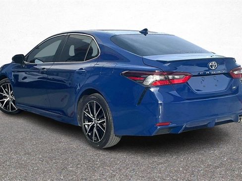 Certified 2023 Toyota Camry SE w/ Convenience Package image 4