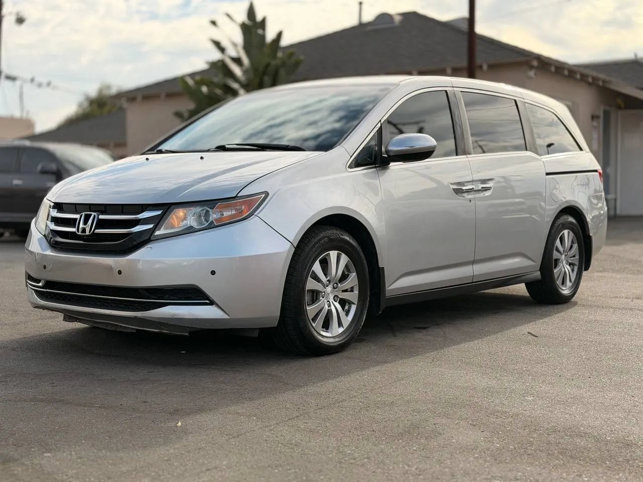 Used 2015 Honda Odyssey EX image 4