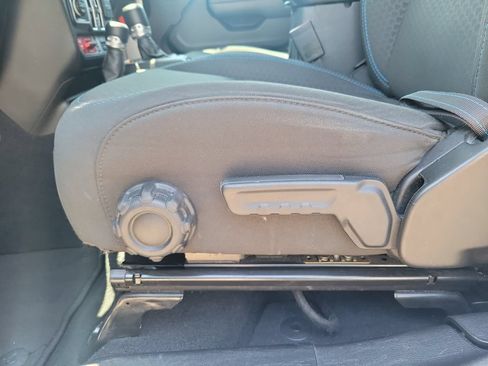 Used 2024 Jeep Wrangler Unlimited Rubicon 4xe AWD/4WD image 11