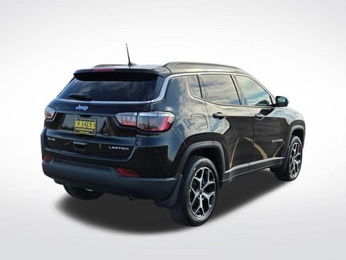 Used 2025 Jeep Compass Limited w/ Sun & Sound Group AWD/4WD image 3