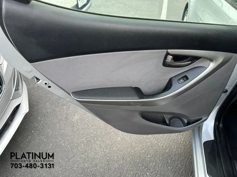 Used 2012 Hyundai Elantra GLS w/ Preferred Pkg 3 FWD image 13