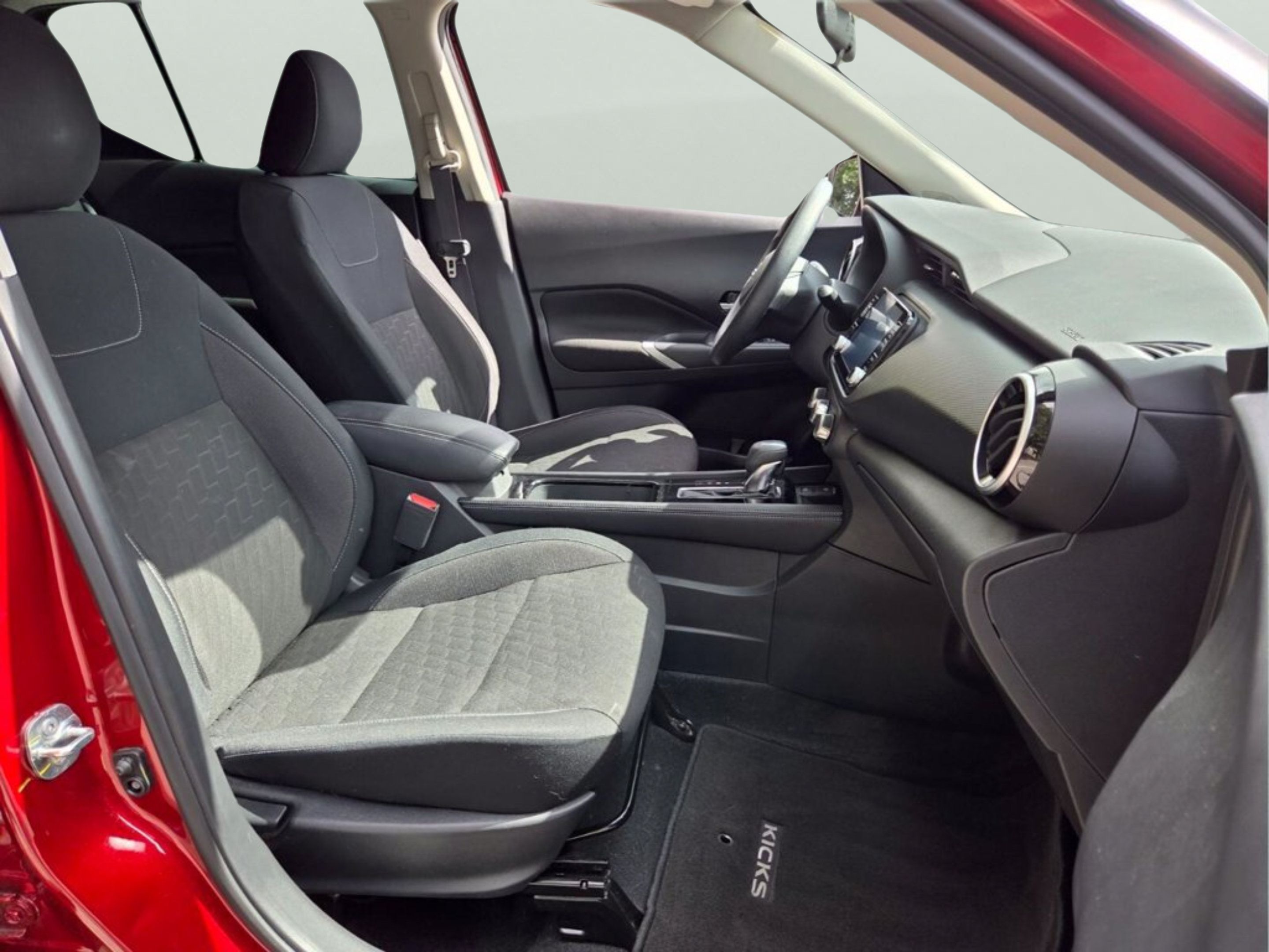 Used 2024 Nissan Kicks SV FWD image 20