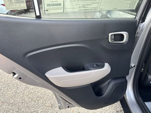 New 2025 Hyundai Venue SEL image 12