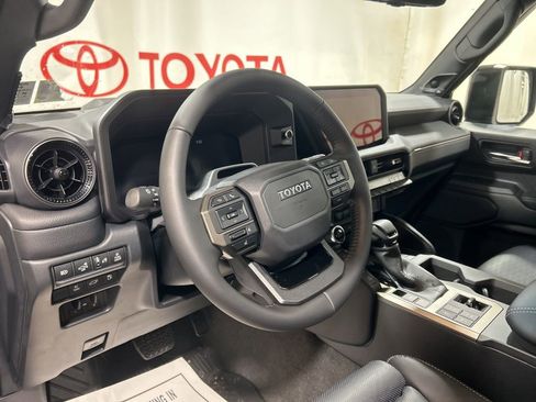 Used 2025 Toyota Land Cruiser image 31