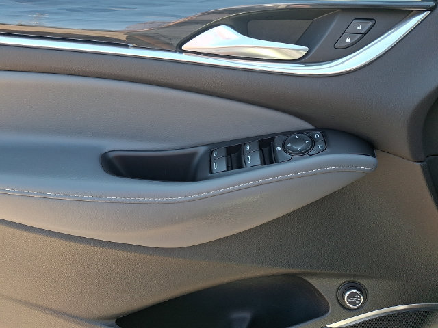 Used 2020 Buick Enclave Essence w/ Sound and Sites Package FWD image 12