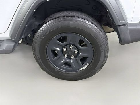 Used 2023 Jeep Wrangler Unlimited Sport AWD/4WD image 31