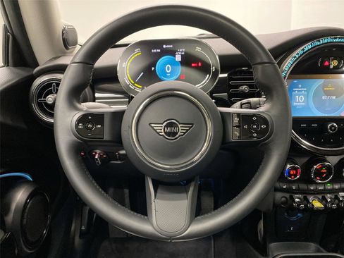 Certified 2023 MINI Cooper SE image 15