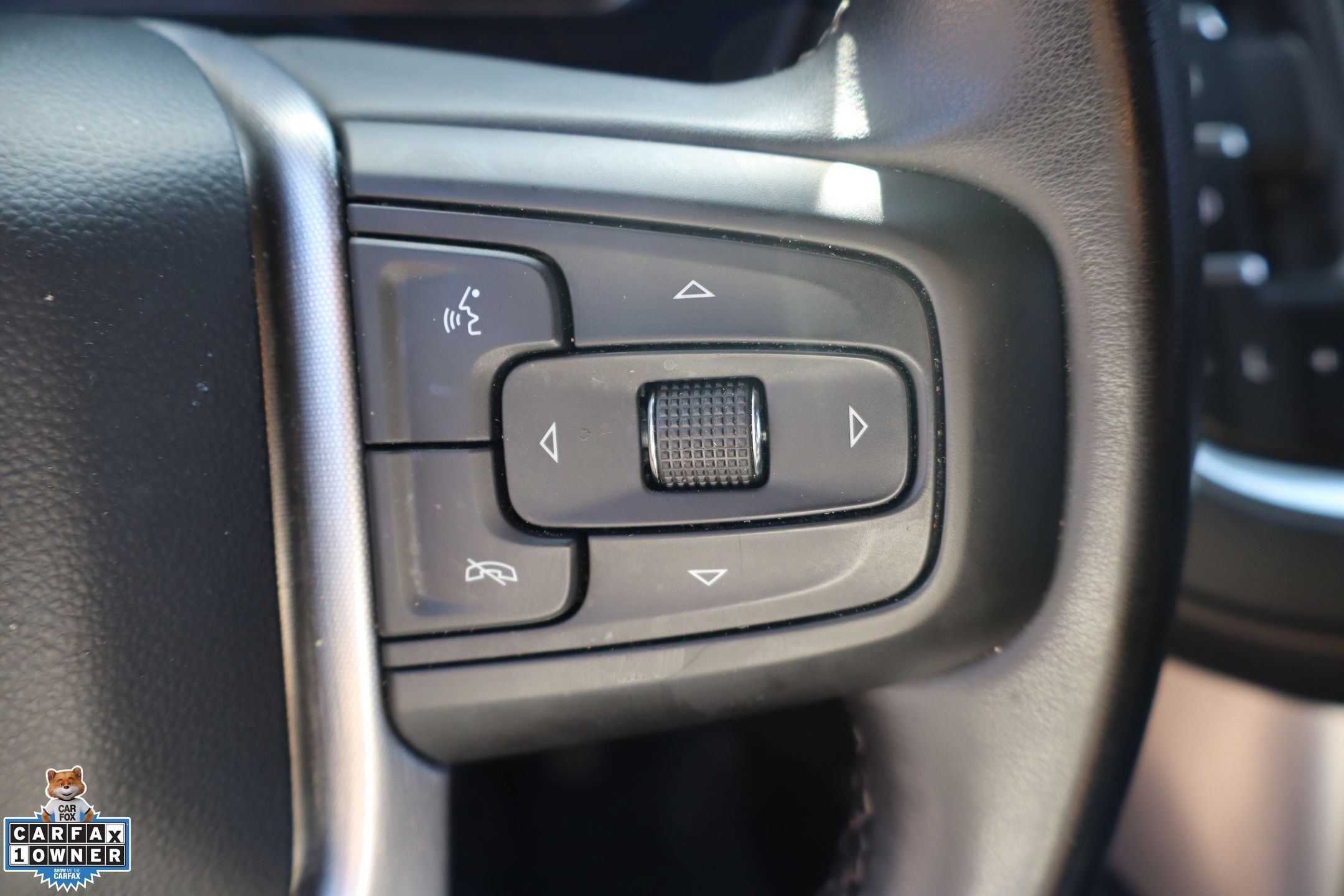 Used 2024 GMC Yukon SLT AWD/4WD image 18