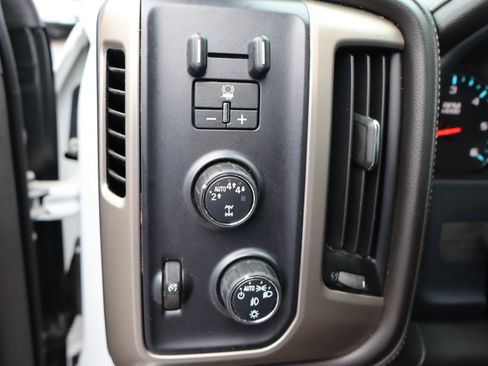 Used 2018 GMC Sierra 1500 Denali AWD/4WD image 21