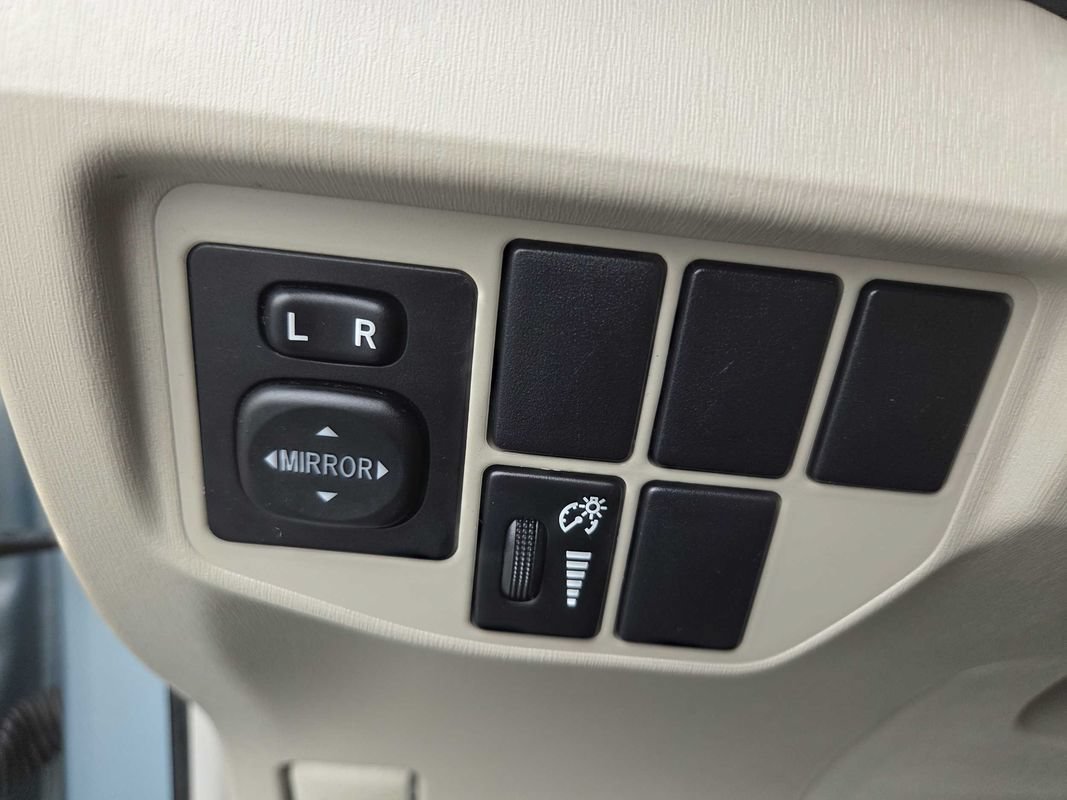 Used 2013 Toyota Prius Two FWD image 19
