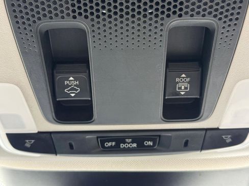 Used 2023 Honda Pilot Elite image 25