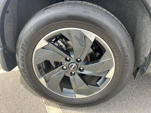 Certified 2025 Nissan Rogue SV w/ SV Premium Package FWD image 11