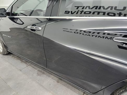 Used 2017 Chevrolet Malibu Premier w/ Premier Sun and Wheel Package image 33