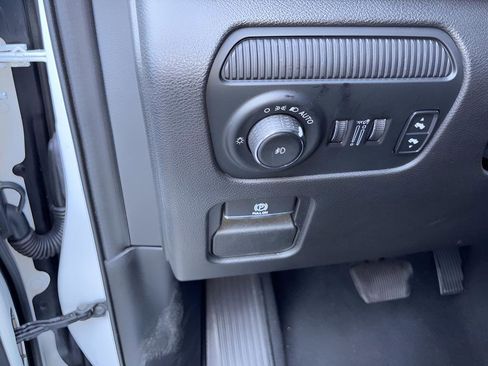 Used 2024 Jeep Grand Wagoneer L 4WD image 28