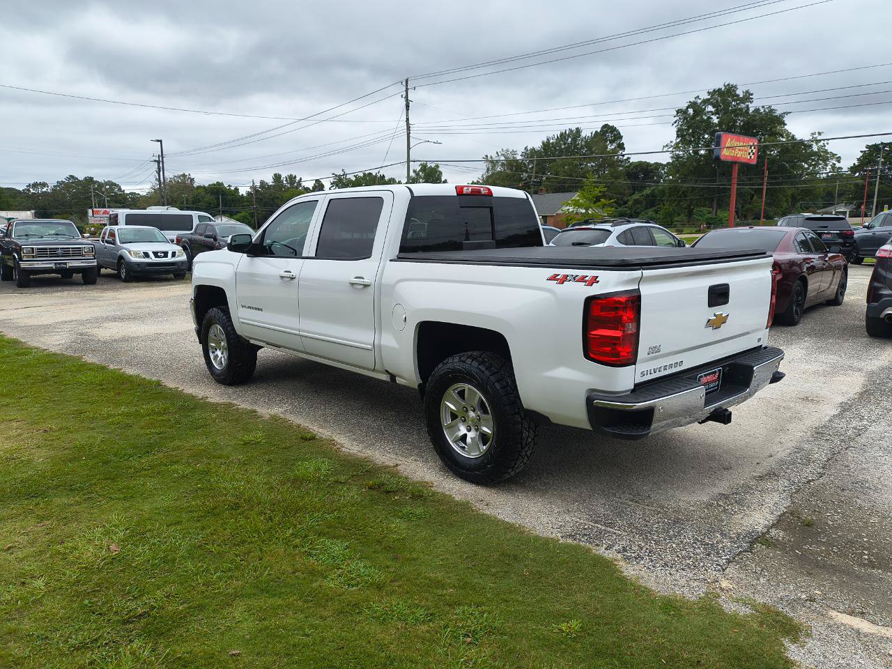 Used 2018 Chevrolet Silverado 1500 LT w/ All Star Edition AWD/4WD image 6