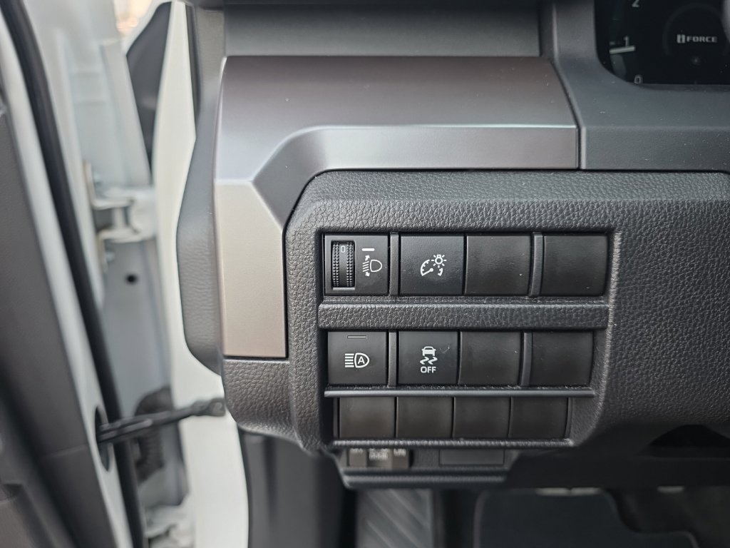 Certified 2025 Toyota Tacoma TRD Sport AWD/4WD image 17