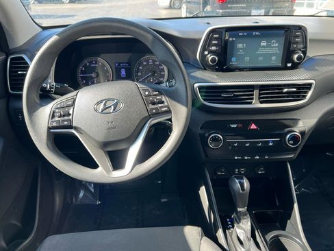Used 2019 Hyundai Tucson SE image 17