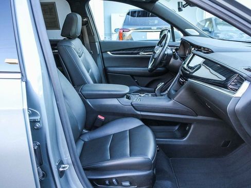 Used 2023 Cadillac XT6 Premium Luxury image 19