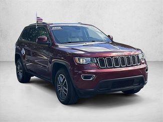 Used 2019 Jeep Grand Cherokee Laredo w/ 18" Wheel & 8.4" Radio Group AWD/4WD video 3