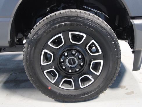 New 2026 Ford F250 Platinum AWD/4WD image 32