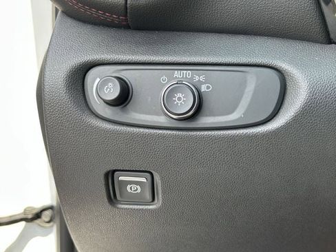 Used 2019 Chevrolet Blazer RS AWD/4WD image 32