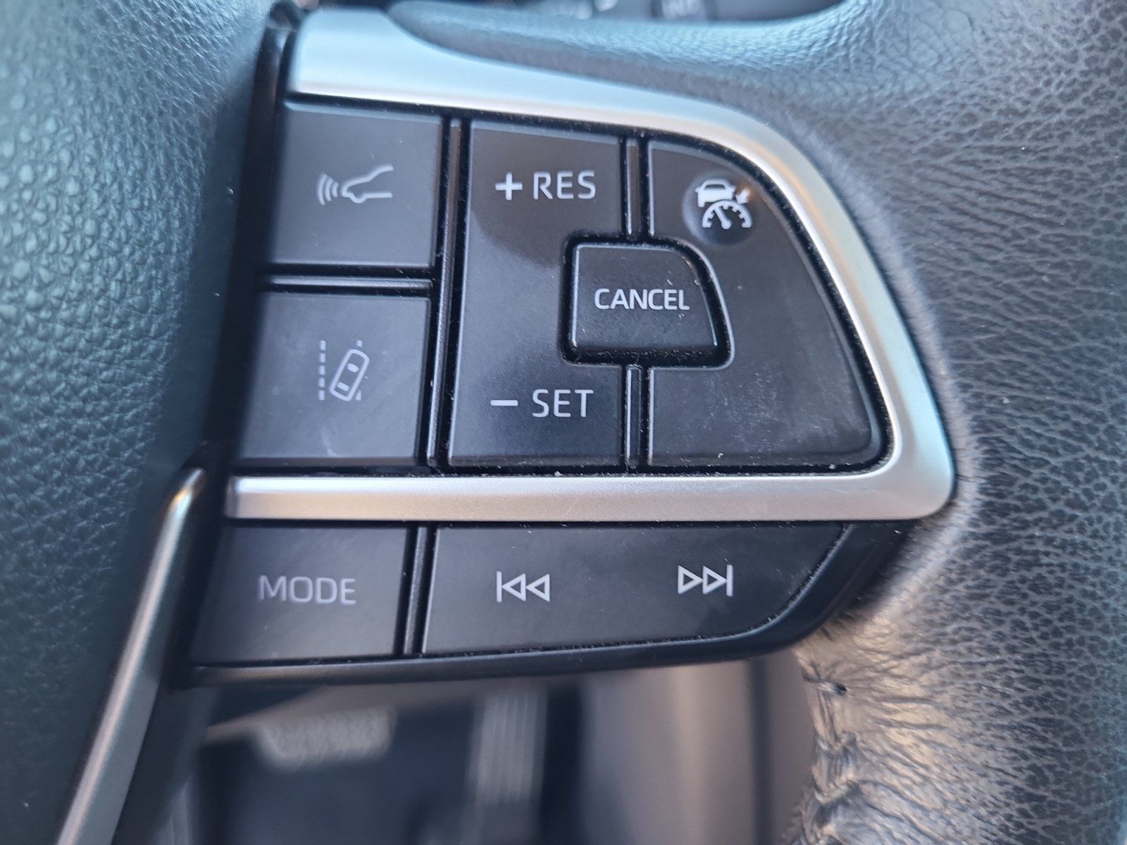 Certified 2023 Toyota Sienna XLE FWD image 22