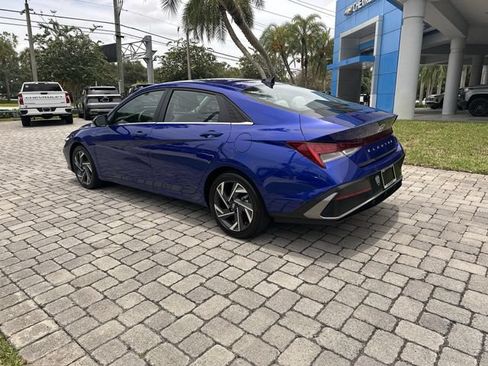 Used 2025 Hyundai Elantra Limited FWD image 33