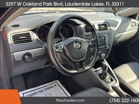 Used 2017 Volkswagen Jetta SE FWD image 22