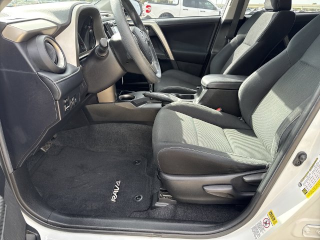 Used 2015 Toyota RAV4 XLE FWD image 17