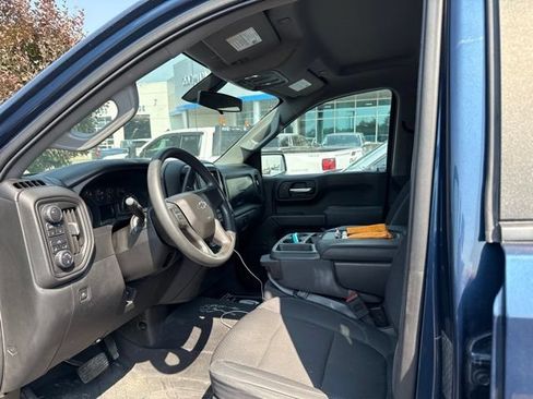 Used 2019 Chevrolet Silverado 1500 Custom Trail Boss w/ Custom Convenience Package AWD/4WD image 3