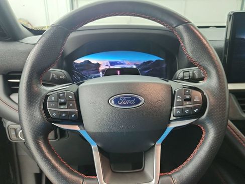 Used 2025 Ford Explorer ST-Line w/ ST-Line Street Pack AWD/4WD image 24