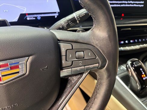 Used 2023 Cadillac Escalade Premium Luxury image 21