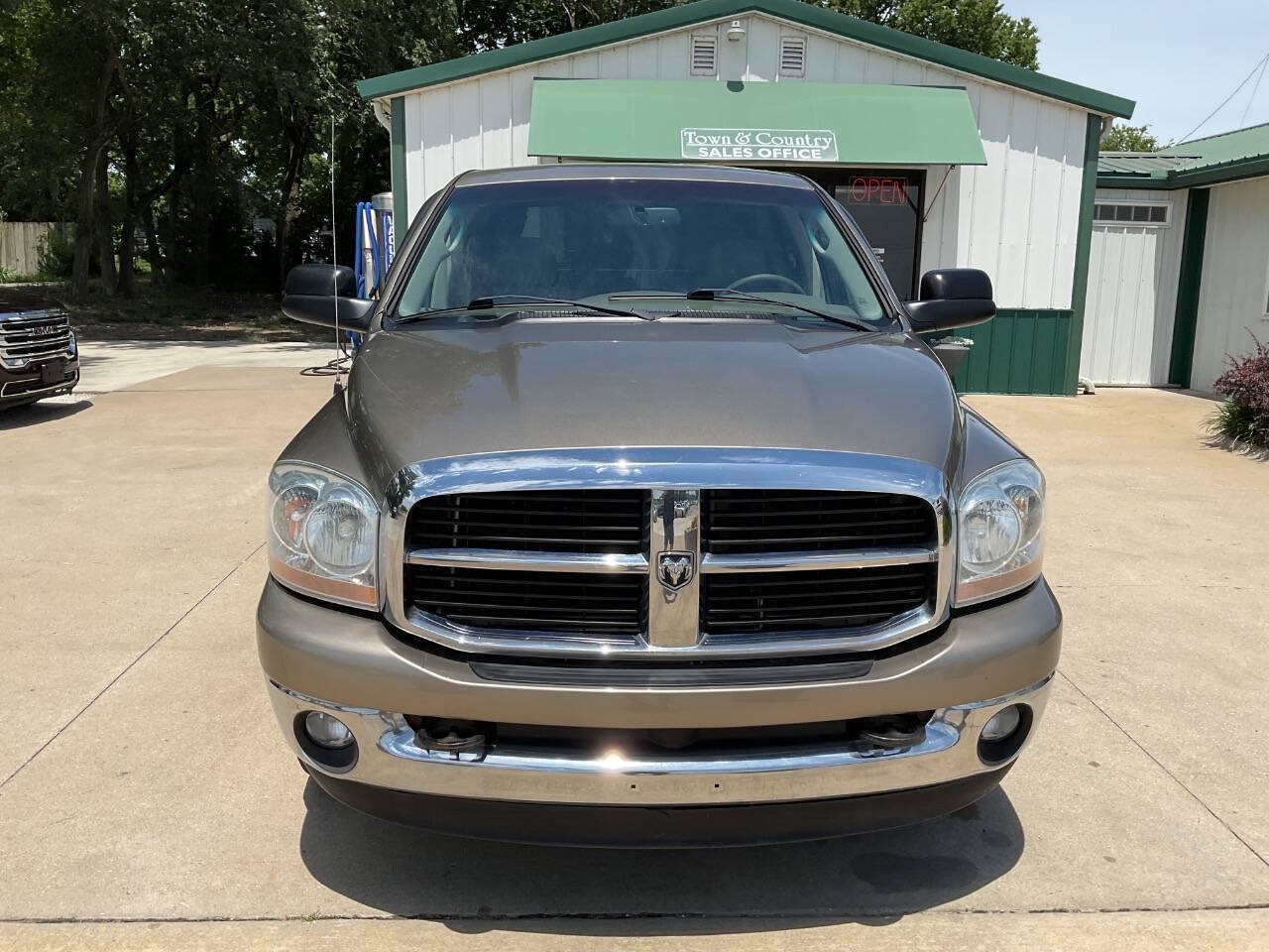 Used 2006 Dodge Ram 2500 Truck SLT w/ Quad Cab Big Horn Value Group RWD image 4