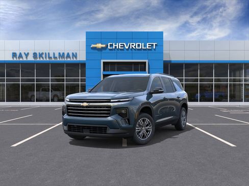 New 2026 Chevrolet Traverse LT w/ Enhanced Driving Package image 8