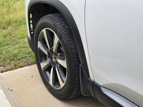 Used 2025 Honda Pilot Touring image 25